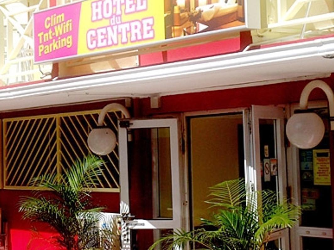 Hotel Du Centre سان دوني المظهر الخارجي الصورة
