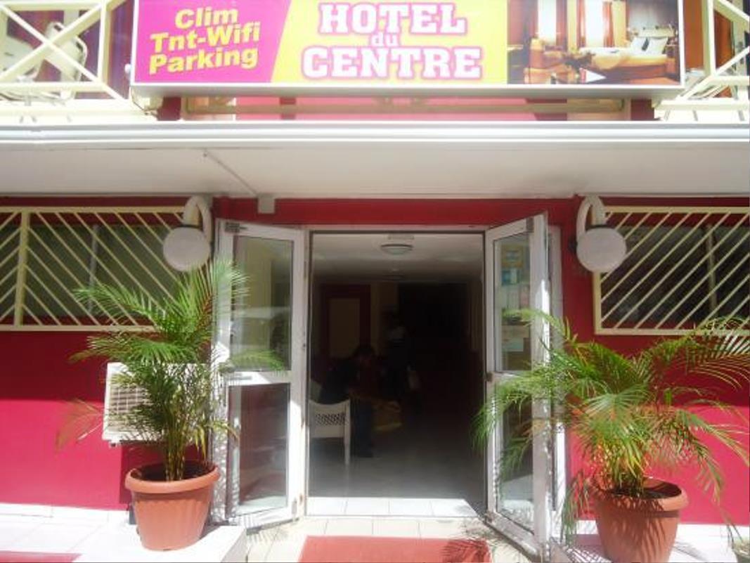 Hotel Du Centre سان دوني المظهر الخارجي الصورة