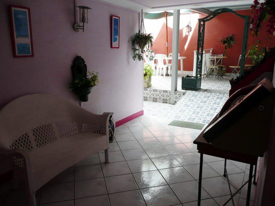 Hotel Du Centre سان دوني المظهر الخارجي الصورة